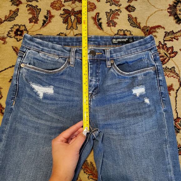BlankNYC Crybaby Jeans Women's Size 28 Released Raw Hem Distressed High Rise - Picture 11 of 13